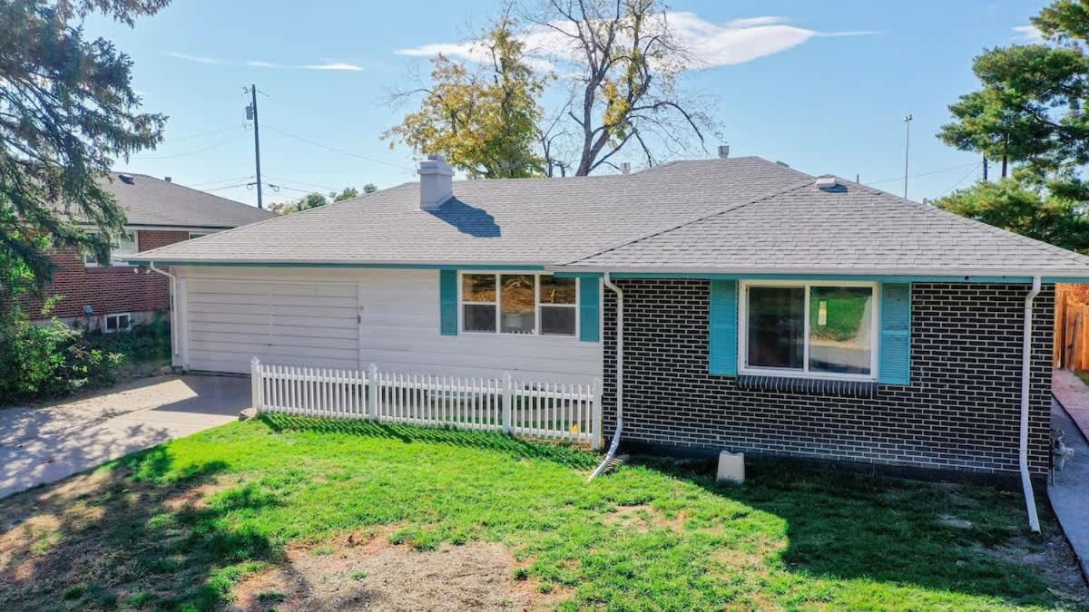 Stunning Upper Family Unit With King Beds & Yard * Denver